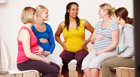 groupofdiversepregnantwomenresized